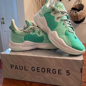 Mens Paul George 5 basketball sneakers